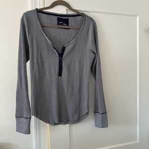 NWT Aerie Navy and White Long Sleeve Henley